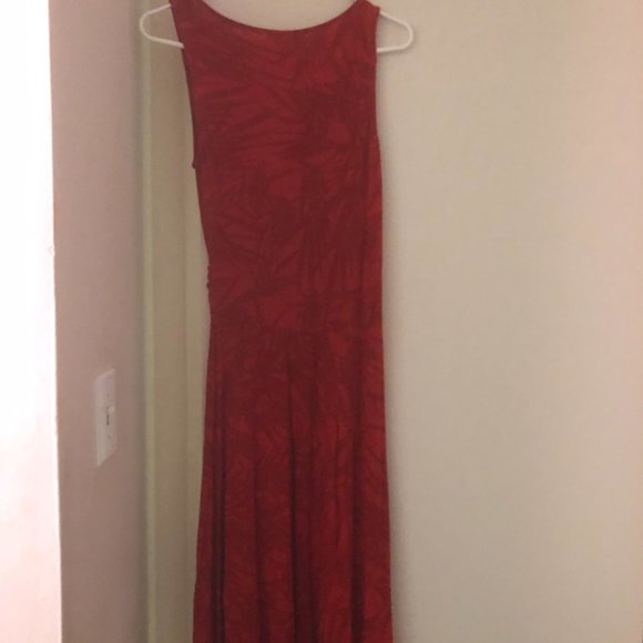 red dress - Picture 2 of 2